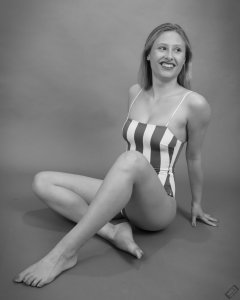 2019-05-04 Fabiene in her own vintage-style one-piece swimsuit