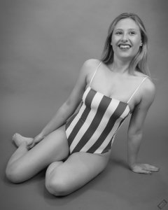2019-05-04 Fabiene in her own vintage-style one-piece swimsuit