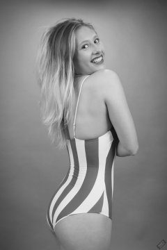 2019-05-04 Fabiene in her own vintage-style one-piece swimsuit
