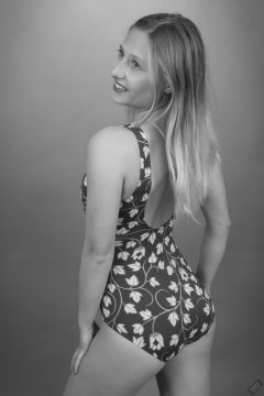 2019-05-04 Fabiene in maroon and gold vintage swimsuit