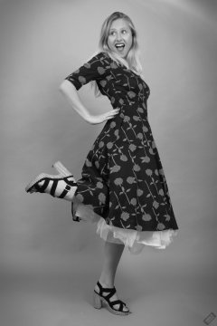 2019-05-04 Fabiene in her own 50's style dress