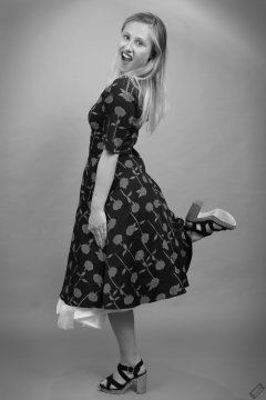 2019-05-04 Fabiene in her own 50's style dress