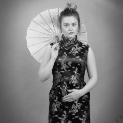 2019-05-04 CloEliza in black cheongsam dress