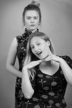 2019-05-04 Fabiene and CloEliza in dresses of contrasting styles