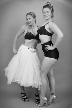 2019-05-04 Vintage foundationwear: Fabiene and CloEliza show what they wore under their dresses