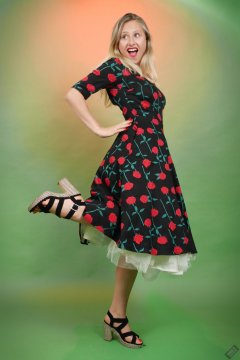 2019-05-04 Fabiene in her own 50's style dress
