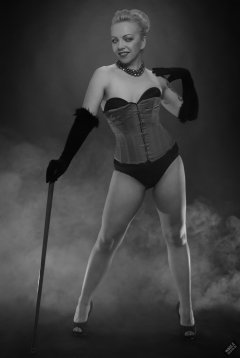 2019-05-25 KL Modelling - in tightly-laced red vollers overbust corset, worn over tight black Miraclesuit bodyshaper