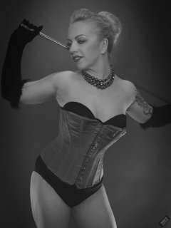2019-05-25 KL Modelling - in tightly-laced red vollers overbust corset, worn over tight black Miraclesuit bodyshaper