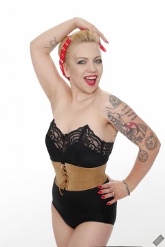2019-05-25 KL Modelling - in black strapless-bra-top, tight black pantie-girdle and vintage leather corset belt, used to give her waist an extra squeeze