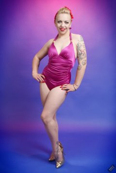 2019-05-25 KL Modelling - in purple vintage style one-piece tummy-control swimsuit