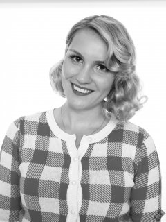 2019-09-07 VZ-Retro - as she arrived at the studio