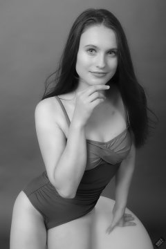 2019-09-21 Kristine Gold - in blue and purple vintage-style one-piece tummy-control swimsuit by M&S