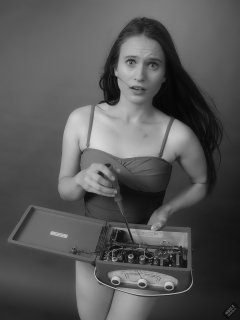 2019-09-21 Kristine Gold - in blue and purple vintage-style one-piece tummy-control swimsuit by M&S - with vintage Roberts RT-1 radio