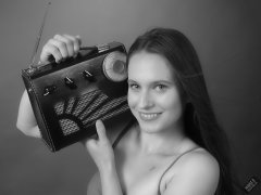 2019-09-21 Kristine Gold - in blue and purple vintage-style one-piece tummy-control swimsuit by M&S - with vintage Radio Exchange Roamer Ten multi-band radio