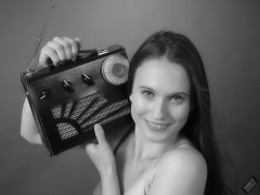 2019-09-21 Kristine Gold - in blue and purple vintage-style one-piece tummy-control swimsuit by M&S - with vintage Radio Exchange Roamer Ten multi-band radio