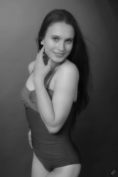 2019-09-21 Kristine Gold - in blue and purple vintage-style one-piece tummy-control swimsuit by M&S