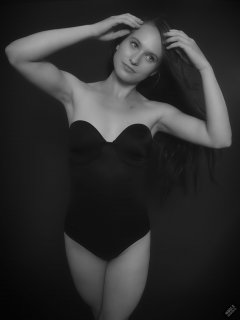 2019-09-21 Kristine Gold - in tight black Miraclesuit one-piece strapless bodyshaper