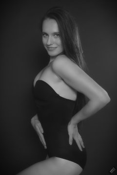 2019-09-21 Kristine Gold - in tight black Miraclesuit one-piece strapless bodyshaper