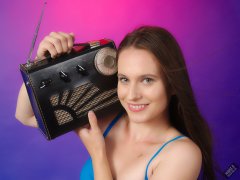 2019-09-21 Kristine Gold - in blue and purple vintage-style one-piece tummy-control swimsuit by M&S - with vintage Radio Exchange Roamer Ten multi-band radio