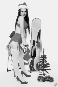 2019-12-14 Kristine Gold vintage pinup christmas shoot in red bra and girdle, mirror shot
