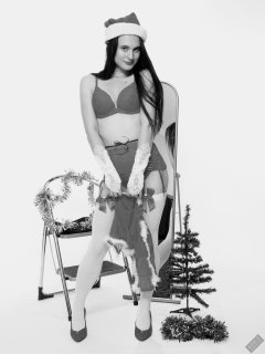 2019-12-14 Kristine Gold vintage pinup christmas shoot in red bra and girdle, mirror shot