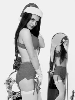 2019-12-14 Kristine Gold vintage pinup christmas shoot in red bra and girdle, mirror shot