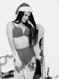 2019-12-14 Kristine Gold vintage pinup christmas shoot in red bra and girdle, mirror shot