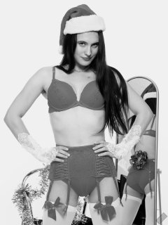 2019-12-14 Kristine Gold vintage pinup christmas shoot in red bra and girdle, mirror shot