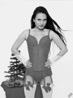 2019-12-14 Kristine Gold vintage pinup christmas shoot in red bra and girdle