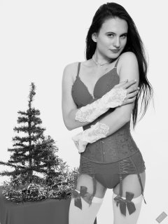 2019-12-14 Kristine Gold vintage pinup christmas shoot in red bra and girdle