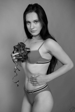 2019-12-14 Kristine Gold in red 1960s  style belted bikini