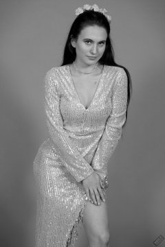2019-12-14 Kristine Gold modelling her own flowing dress