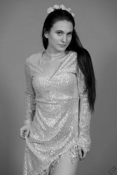2019-12-14 Kristine Gold modelling her own flowing dress