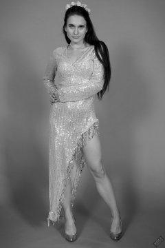 2019-12-14 Kristine Gold modelling her own flowing dress