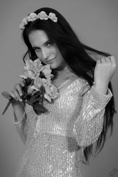 2019-12-14 Kristine Gold modelling her own flowing dress