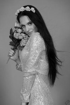 2019-12-14 Kristine Gold modelling her own flowing dress