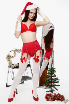 2019-12-14 Kristine Gold vintage pinup christmas shoot in red bra and girdle, mirror shot