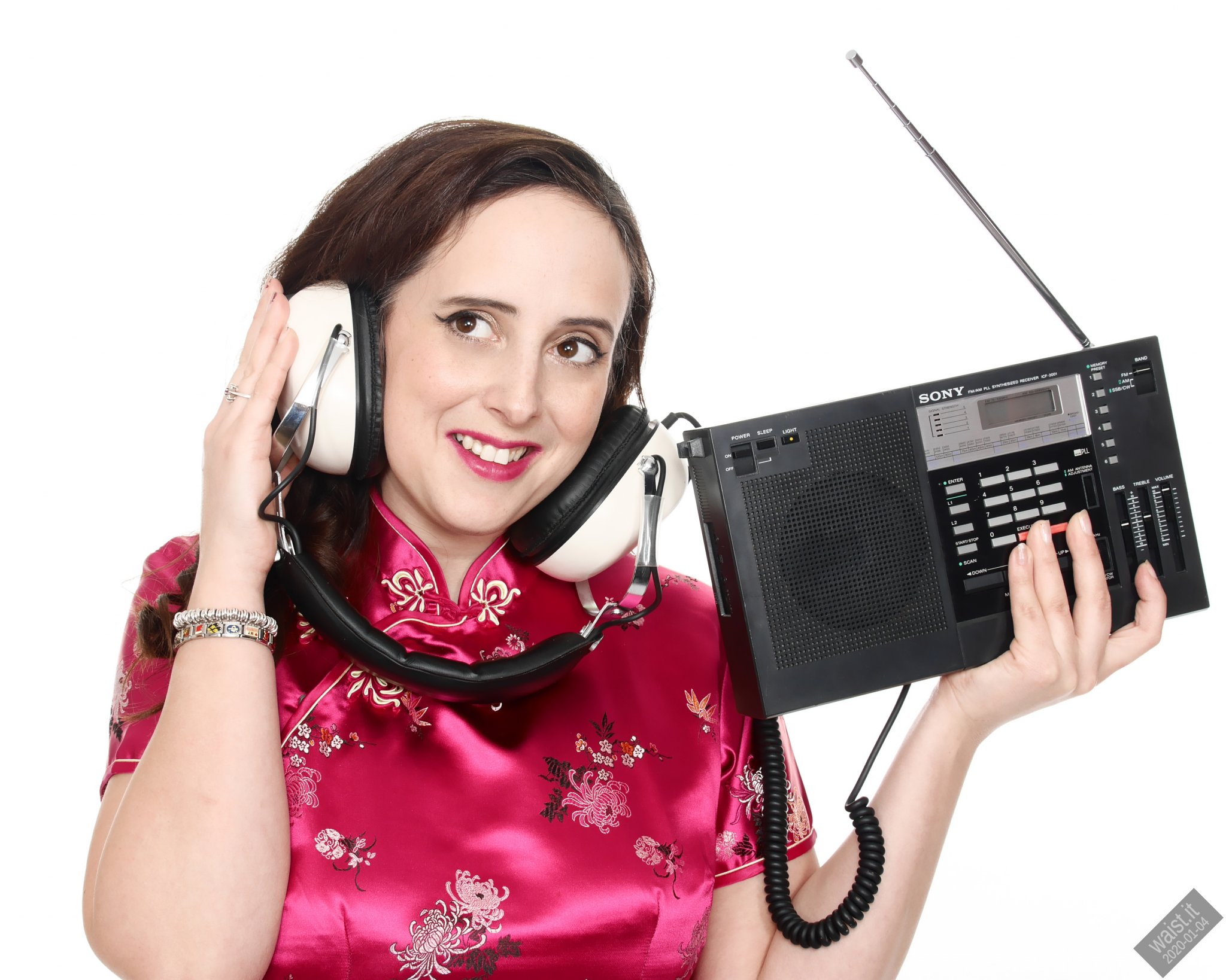 2020-01-04 Alex Allure in pink silk cheongsam, listening to Sony ICF2001 shortwave radio