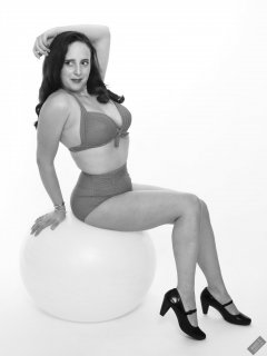 2020-01-04 Alex Allure second pinup shoot