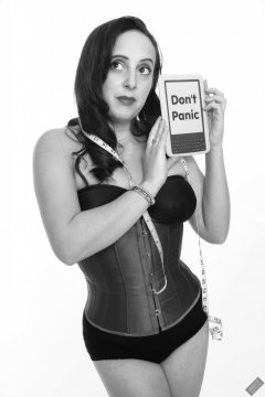 2020-01-04 Alex Allure modelling tightly-laced purple underbust corset