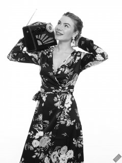 2020-01-18 Danni Moss in her own vintage-style dress
