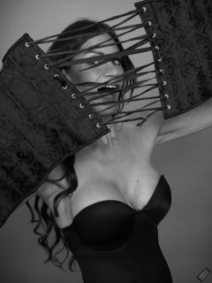 2020-03-08 LisaAnne corset shock!