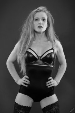 Rebecca Love - in black wetlook bra and shinly black high-waist girdle