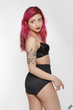 2022-07-02 Mave D pinup fitness shoot