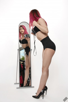 2022-07-02 Mave D performs her vintage fitness routine, modelling black bra top and vintage girdle worn as hotpants