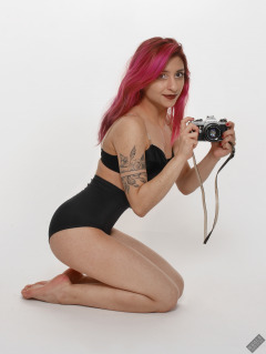 2022-07-02 Mave D pinup fitness shoot