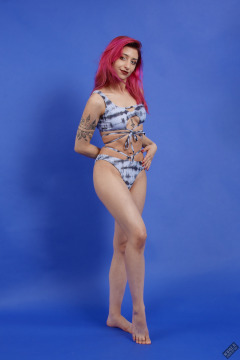 2022-07-02 Mave D models her own strappy swimsuit