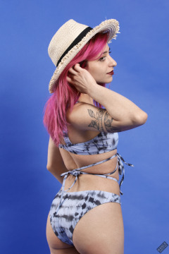 2022-07-02 Mave D models her own strappy swimsuit