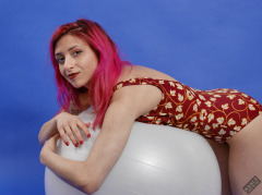 2022-07-02 Mave D models tight vintage tummy-control swimsuit