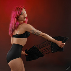 2022-07-02 Mave D models black bra and vintage girdle worn as hotpants